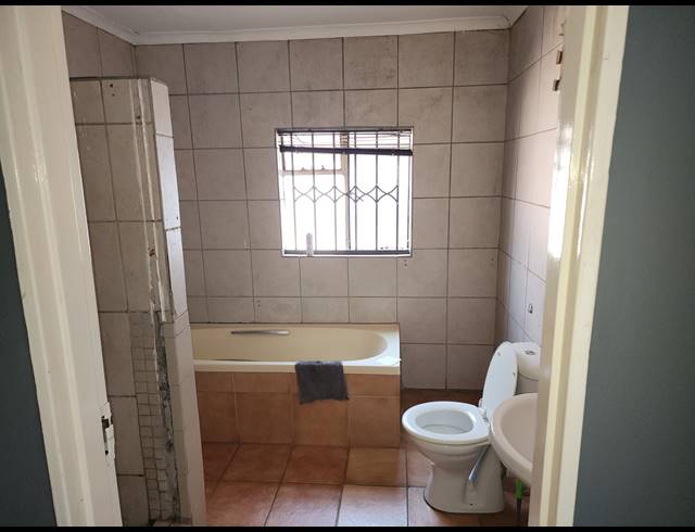 9 BEDROOM HOUSE FOR SALE IN IVY PARK